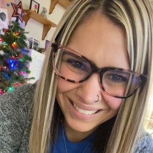 Meet your Posher, Courtney